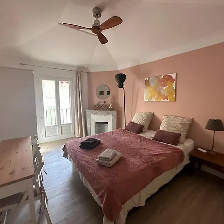 Apartment Prive De Charme Et Calme Proche Port Lympia Nizza